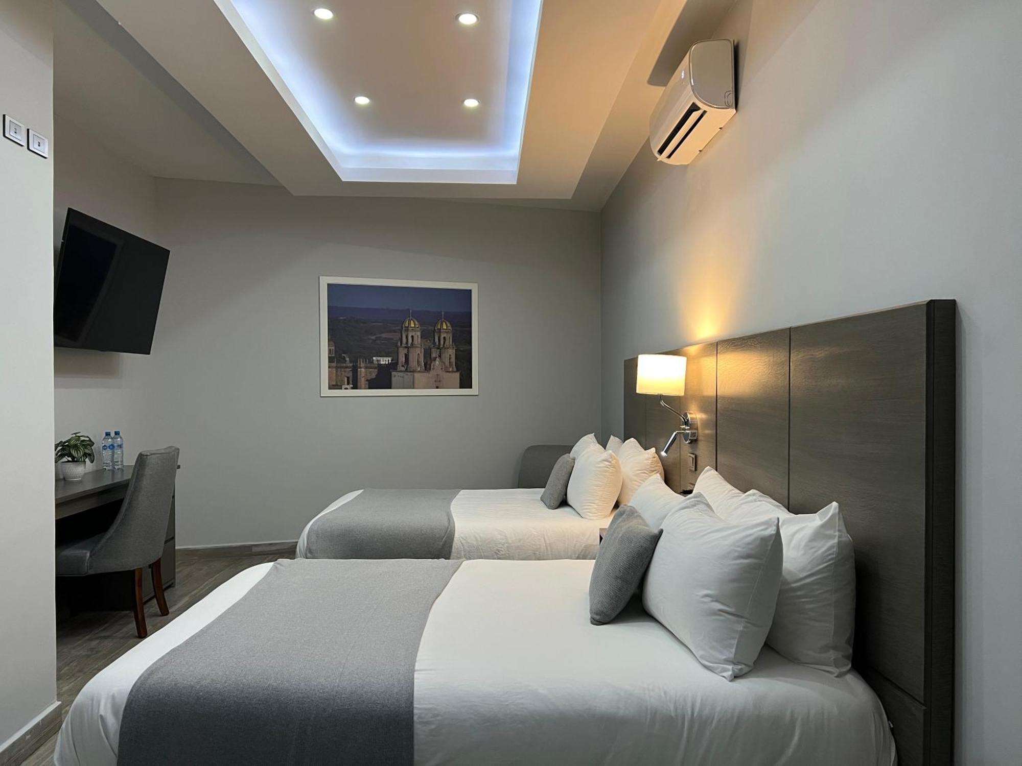 Jalostotitlan Hotel Gralta מראה חיצוני תמונה